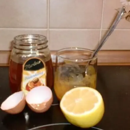 Hausmittel gegen trockene Haare