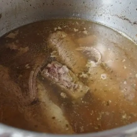 Fleischbrühen herstellen