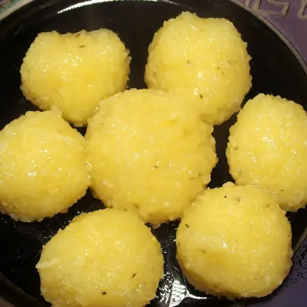 Flaumige Kartoffelknödel