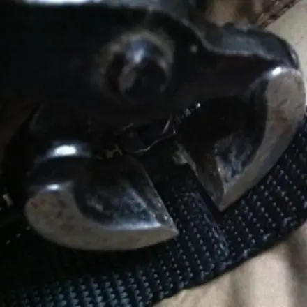 Falsch geschlossenen Reißverschluss wieder öffnen