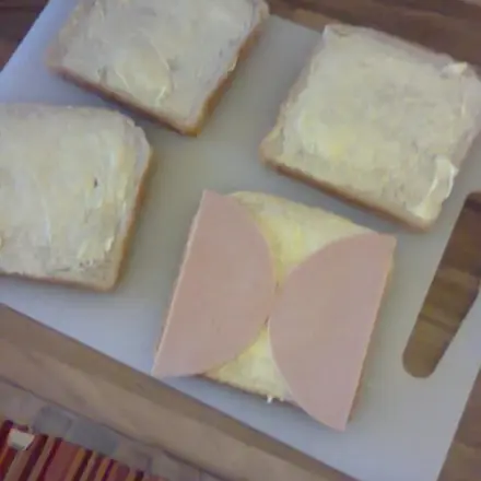 Eine Scheibe Toast rationell belegen