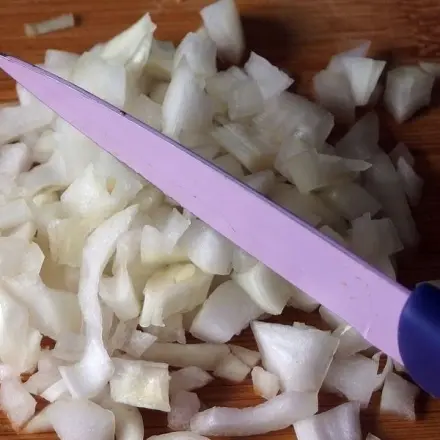 Zwiebeln schneiden - ohne Tränen