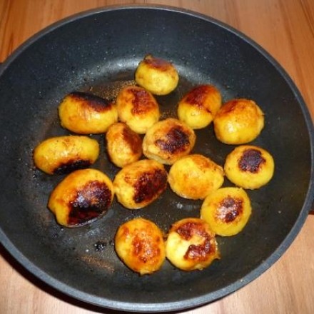 Mit Rübenkraut karamellisierte Kartoffeln - köstliche Beilage