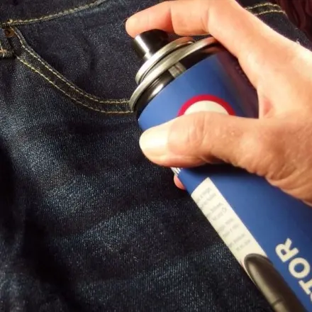 Jeans bleiben länger sauber und trocken