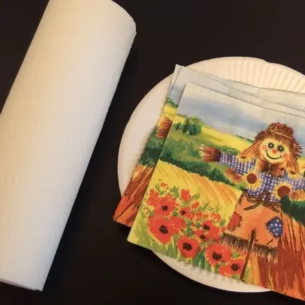 Nicht (oder wenig) gebrauchte Einwegservietten