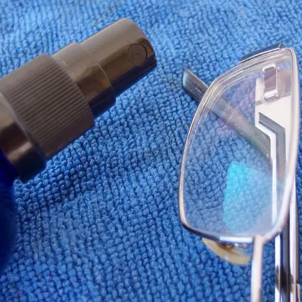 Brille preiswert und kratzerfrei putzen