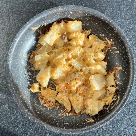 Knollenselleriegemüse mit Käse überbacken