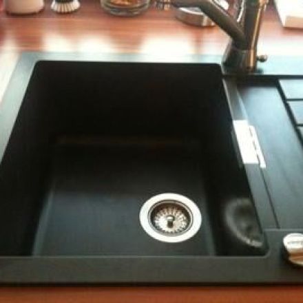 Quarz Spüle (Cristalite) ohne teure Pflegemittel reinigen