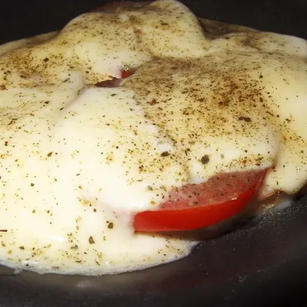Leckeres Tomaten-Mozzarella Baguette