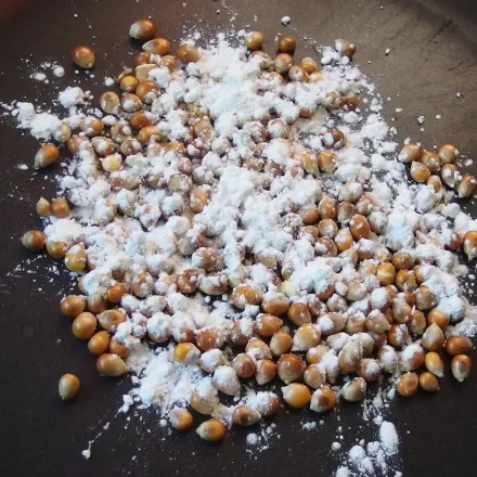 Popcorn mit Puderzucker