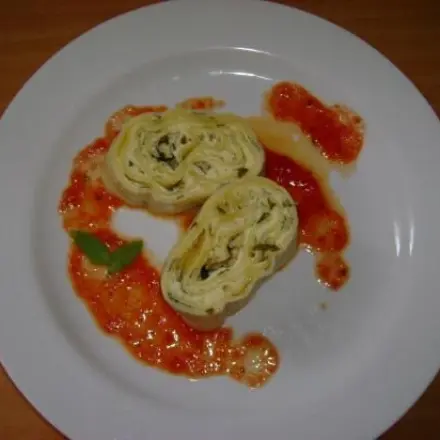 Basilikum-Nudelrolle