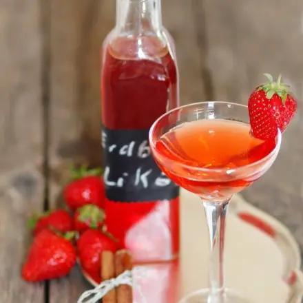 Erdbeerlikör - hausgemacht