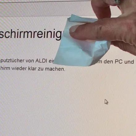 Bildschirmreinigung mit Brillenputztüchern