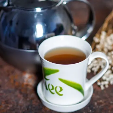 Die richtige Wassertemperatur für grünen Tee ohne Thermometer