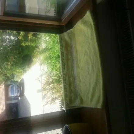 Hitze im Sommer: Zimmer mit Dachfenster kühlen