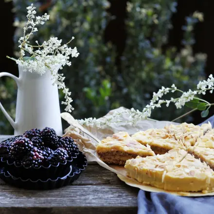 Mandeln auf dem Kuchen verbrennen nicht
