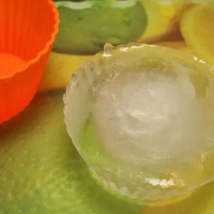 Unzerbrechbare Eiswürfelförmchen