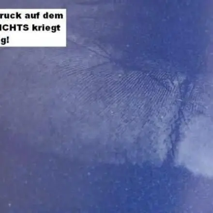 Sonnencreme benutzt? Dann: Hände weg vom Auto