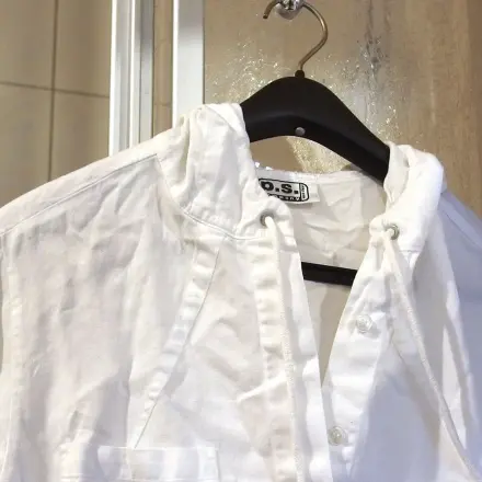 Hemden und Hosen auch ohne Bügeln glatt