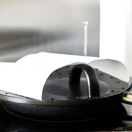 Spritzer aus der Pfanne trotz Spritzschutz?