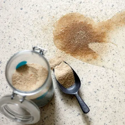 Ausgelaufenes Speiseöl - schnell alles sauber