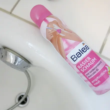 Rasierschaum auf leichte Verbrennungen