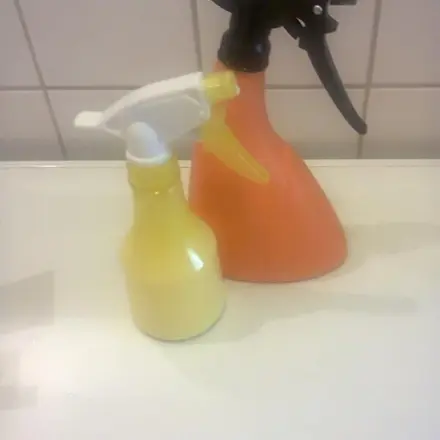 Bei der Verwendung von Sonnemilch sparen