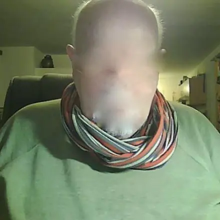 Schal aus altem Polohemd