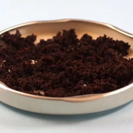 Gerüche aus Schraubdeckeln entfernen