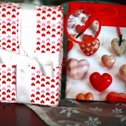 Weihnachtsgeschenke versteigern