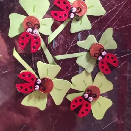 Kleeblatt-Glücksbringer basteln