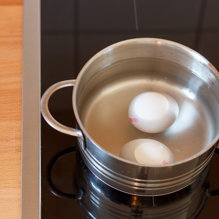 Eier ohne Uhr kochen