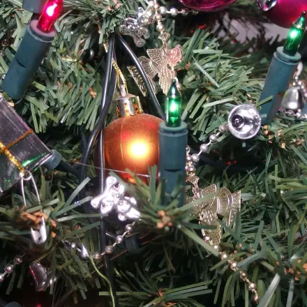 Weihnachtsbaum schneller abschmücken