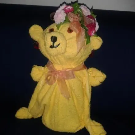 Geschenkverpackung: Handtuch-Teddy