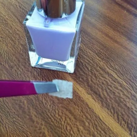 Eingerissenen Fingernagel retten