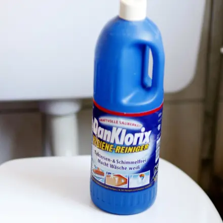 Verstopfte Toilette reinigen mit DanKlorix