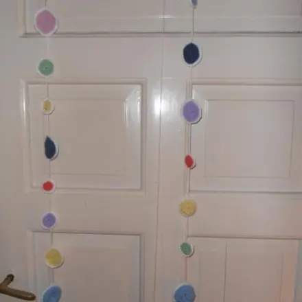 Häkelketten als Deko-Objekt oder Fadenvorhang