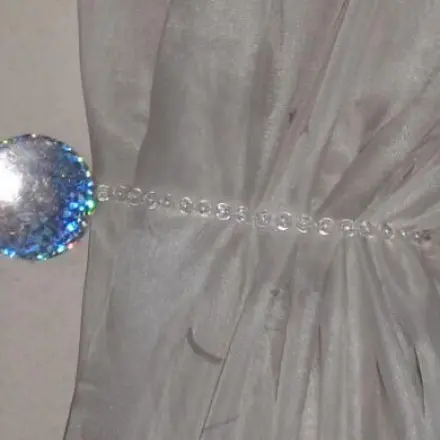 Gardinen-Raffhalter ohne Bohren und kostenlos