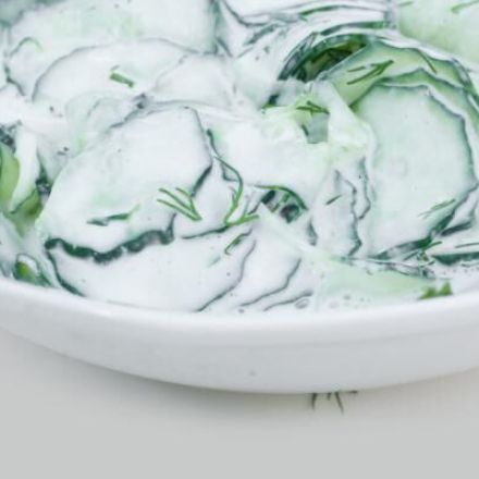 Gurkensalat mit Schmand und Joghurt