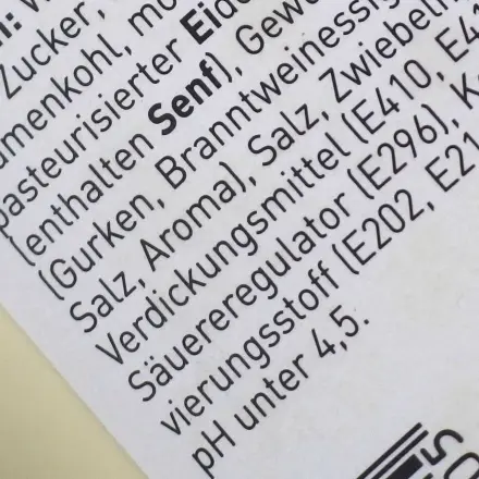 Kleingedrucktes lesen