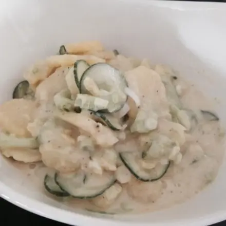 Kartoffelsalat mit Gurken