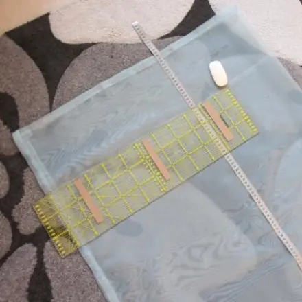 Transparente Gardinenschals verarbeiten