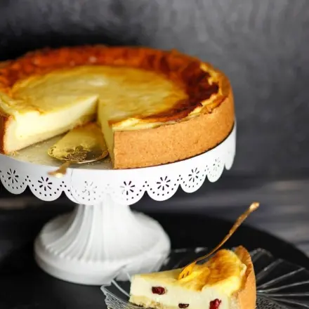 Omas Käsekuchen mit Rosinen