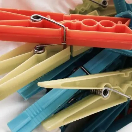 Tischdecke bei Wind beschweren