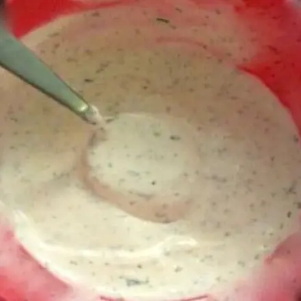 Schmand-Knoblauch-Dip