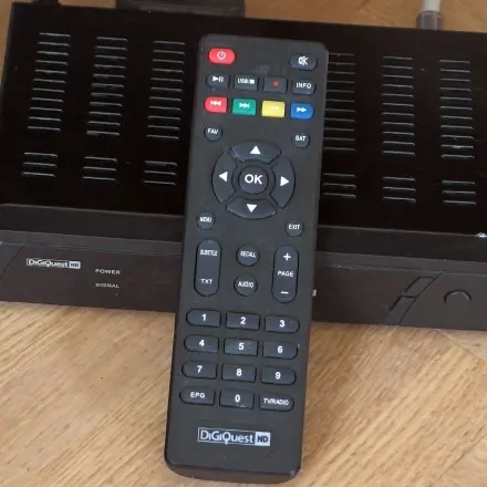 TV-Fernbedienung ohne Kontakt zum SAT-Receiver