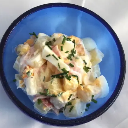 Spargelsalat mit Schinken und Ei
