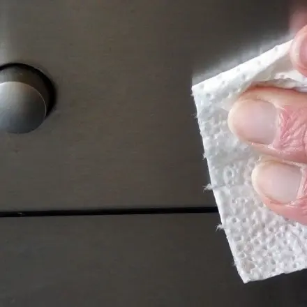 Edelstahlgeräte mit Vaseline streifenfrei