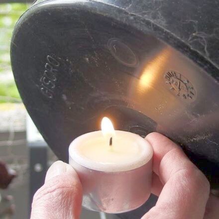 Abflusslöcher in Kunststoff-Blumentöpfe machen