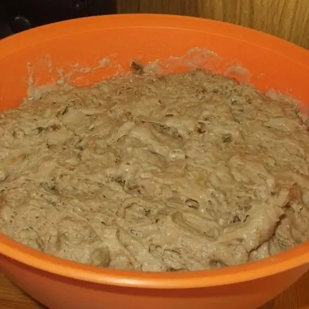 Fluffigen Hefeteig herstellen